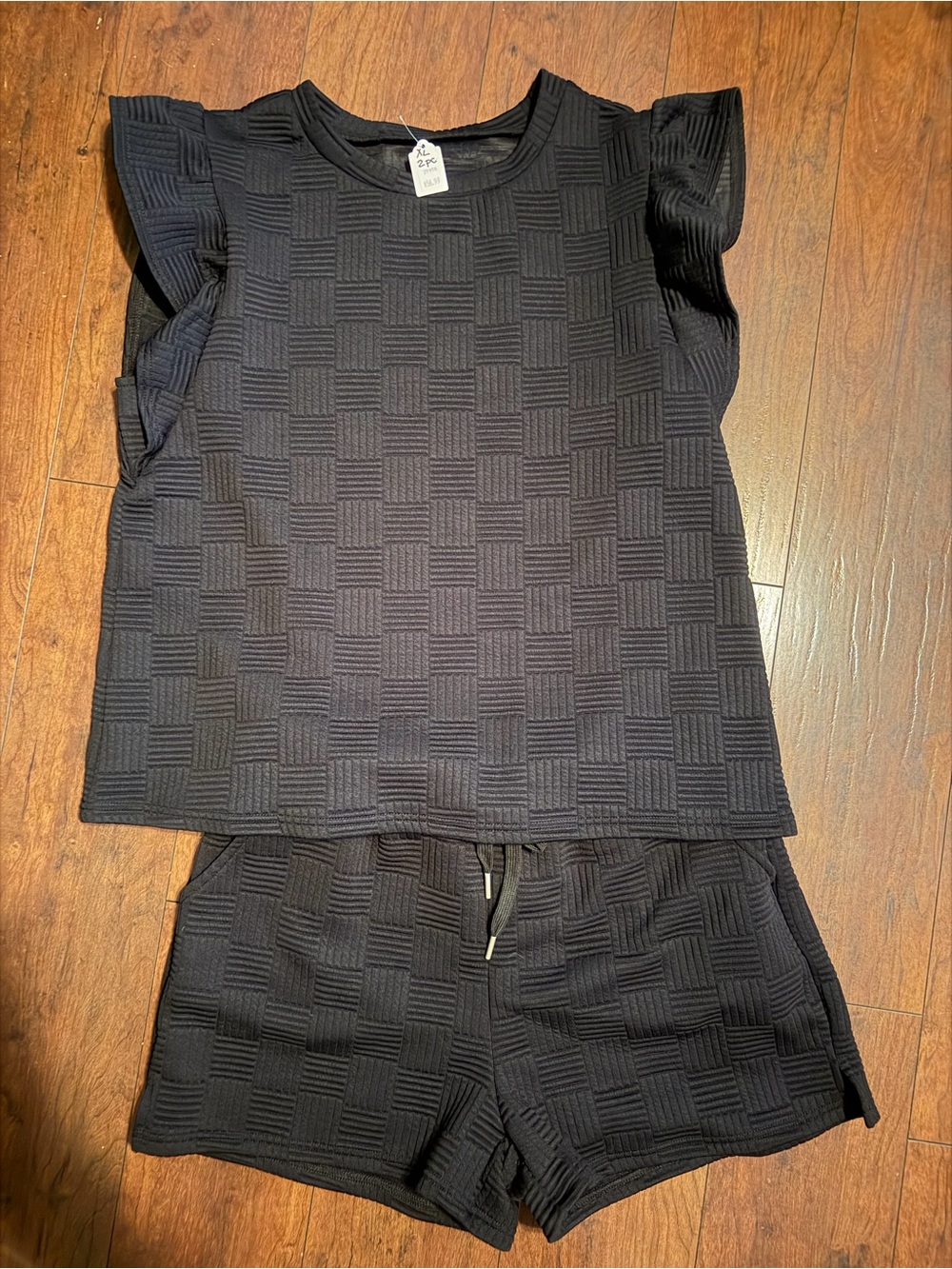 Women’s Boutique Black Textured Flutter Sleeve Set - Unbranded